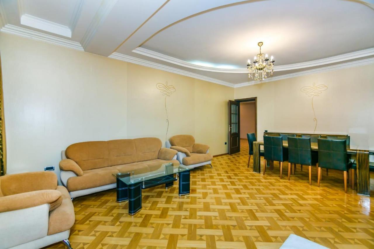 Vip Apartment Number One 巴库 外观 照片