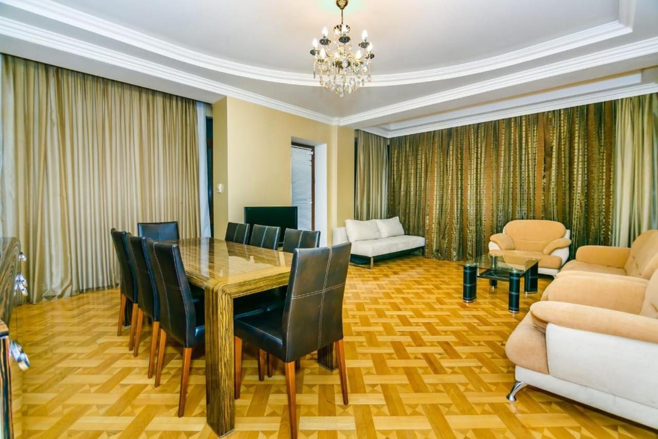 Vip Apartment Number One 巴库 外观 照片
