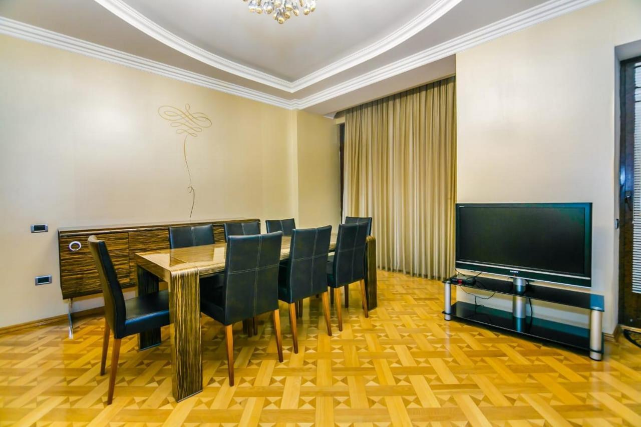 Vip Apartment Number One 巴库 外观 照片