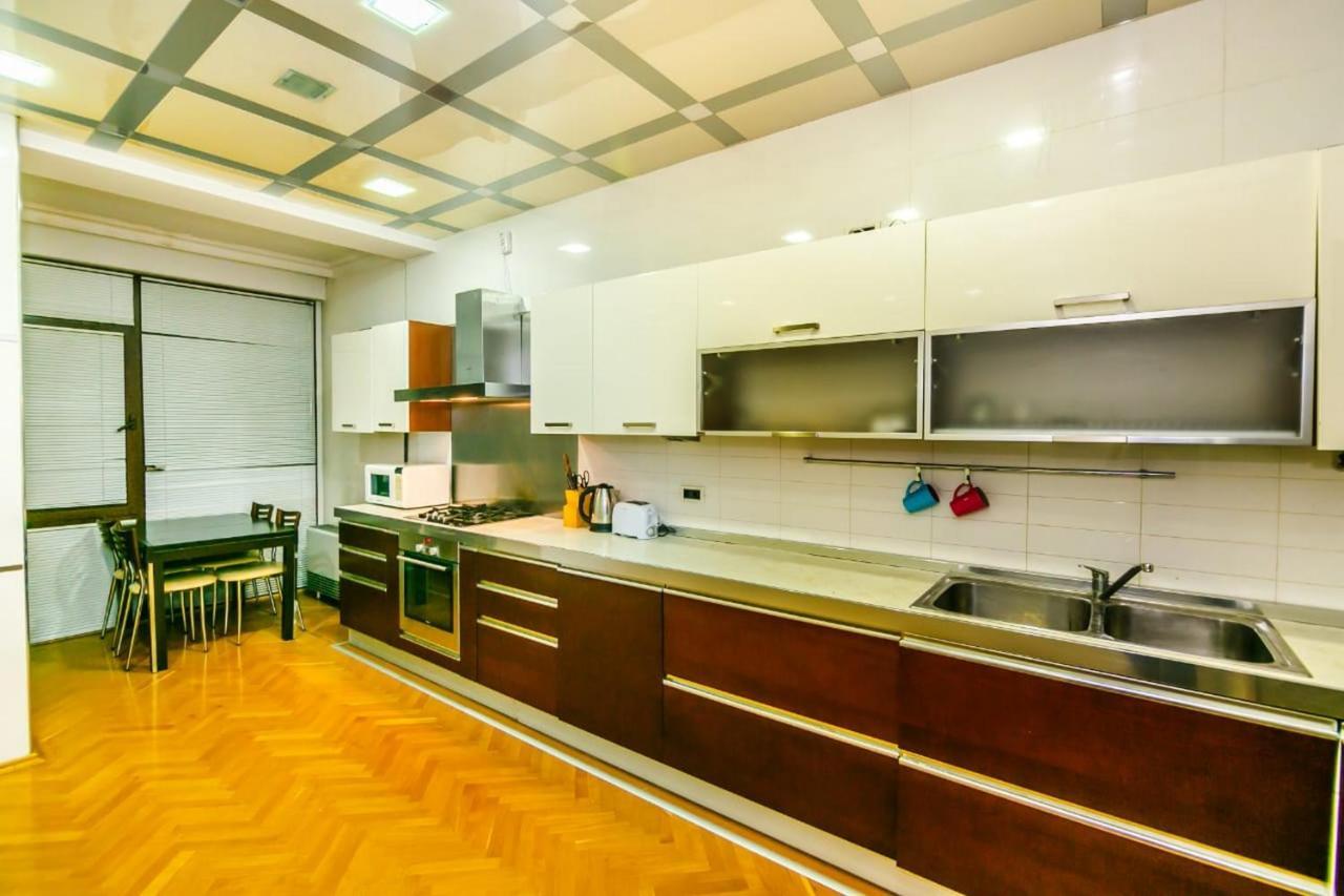 Vip Apartment Number One 巴库 外观 照片
